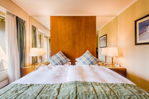 Habitación Doble Estándar con balcón - Junto al parque y al lago del hotel Royal Plaza Montreux. Foto 5