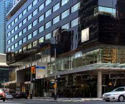 Hotel Le Germain Maple Leaf Square