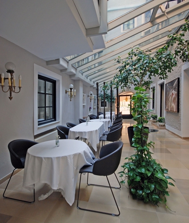 Schlossberghotel Das Kunsthotel