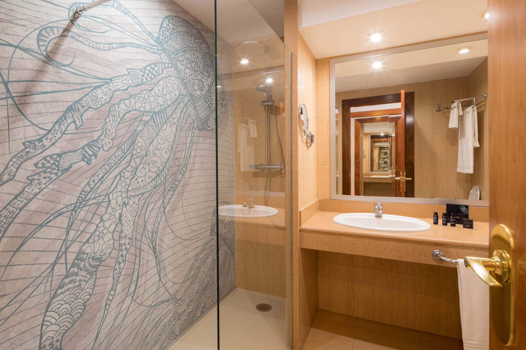 Junior Suite Deluxe del hotel Htop Amaika and Spa - Adults Only. Foto 4