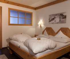 Hotel Am Dorfplatz Suites - Adults Only