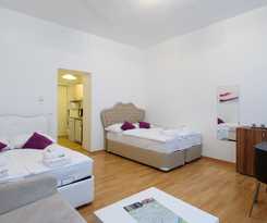  Royal Resort Apartments Belvedere