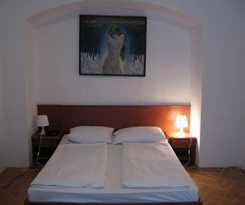 Carlton Suites