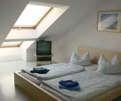 A bed Privatzimmer Dresden - Nichtraucherpension