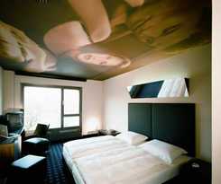 Kult Hotel