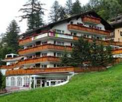 Artist Apartments and Garni