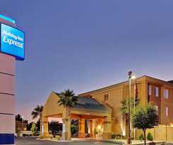 Hotel Holiday Inn Express Las Vegas-nellis, An Ihg