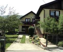 Hotel House Prica