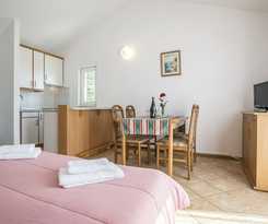 Bol Apartments Gospojica
