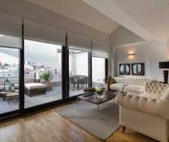 Valencia Luxury Center