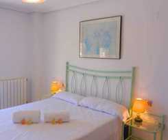 Oceanografic and Spa Apartments