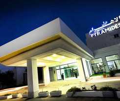 Hotel Les Pyramides