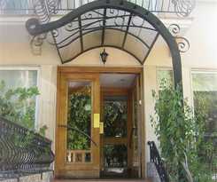 Chrielka Apartments