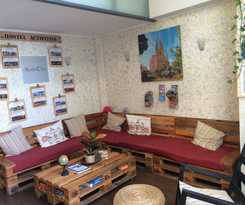 Onefam Sants by Hostel One