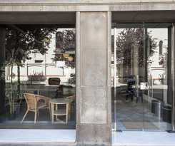  Fira Centric Apartments By Gaiarooms