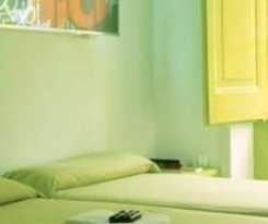 Youth Hostel - Central and Basic Universitat