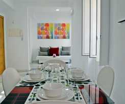 Reservaloen Casa Del Museo / Topibe Sl