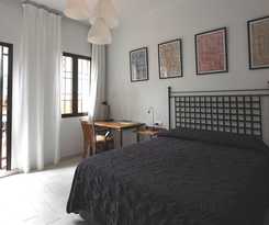 Casa De Los Azulejos