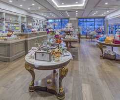 Hotel Little America