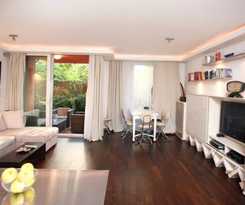  Vienna Center Designer 