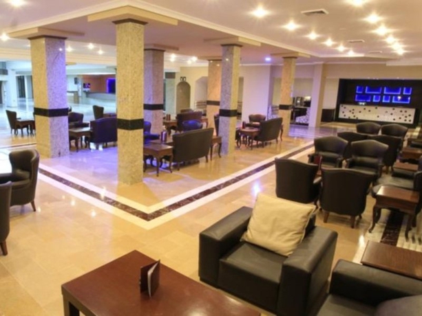 Blue Vista Hill Hotel