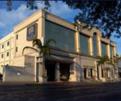 Plaza De Oro