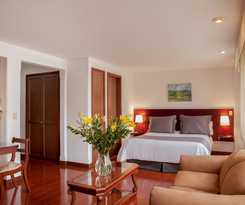 Hotel Cora 96 Street Apartments