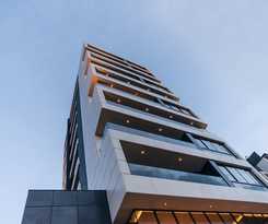 Hotel 8010 Urban Living- Luxury Home Experience