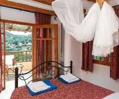 Hotel Almond Tree Houses