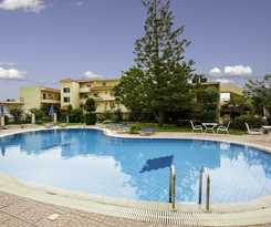 Lyristis Studios and Apartments