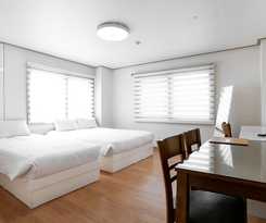 Hotel Blooming House Residence