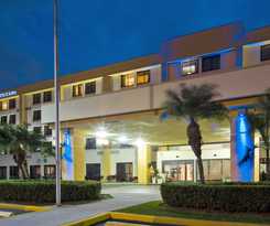 Hotel Holiday Inn Express and Suites Miami-hialeah