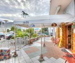Hotel James - Near Miami Beach Convention Center
