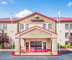 Comfort Inn and Suites At Stone Mountain