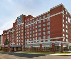 Hotel Embassy Suites By Hilton Montreal Airport