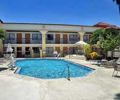 Hotel Baymont by Wyndham Orlando East 