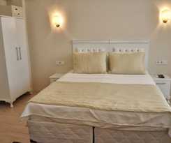  Huxley Hotel and Aparts Old City