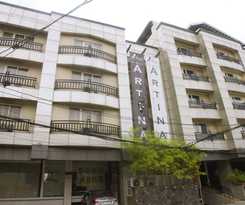 Oyo 103 Artina Suites