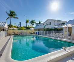 Lemon Tree Inn - Near Tin City