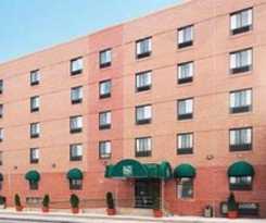Quality Inn Jamaica Airtrain