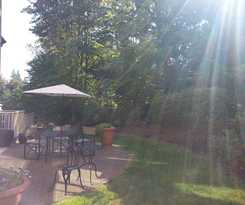 Hotel Holiday Inn Express and Suites Surrey, An Ihg