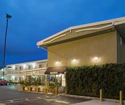 Hotel Super 8 By Wyndham Los Angeles-culver City Area