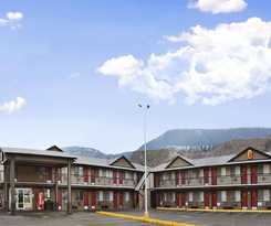 Hotel Super 8 By Wyndham Kamloops East