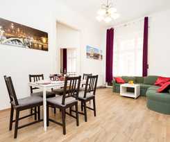 Grand Boulevard Apartments