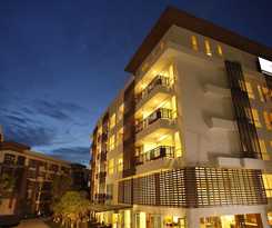 Hotel The Kris Residence