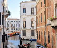 Casa Dei Pittori Venice
