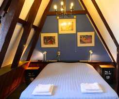 Hotel Adolesce