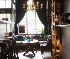 Rosalia's Menagerie Innupstairs