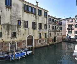  Santa Maria Formosa Apartment