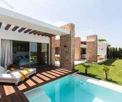 Luxury Villa With Sunset Views